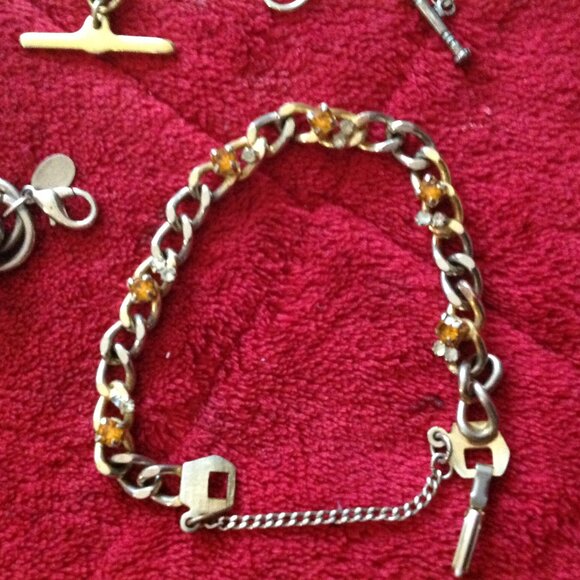 Vintage Lot of 14 Assorted Chain, Link, Beaded Bracelets - Picture 7 of 10